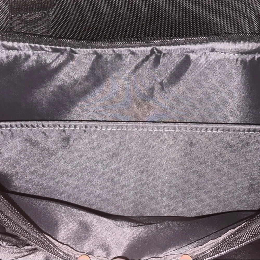 Solo NY Bryant rolling case; never used - Picture 6 of 9